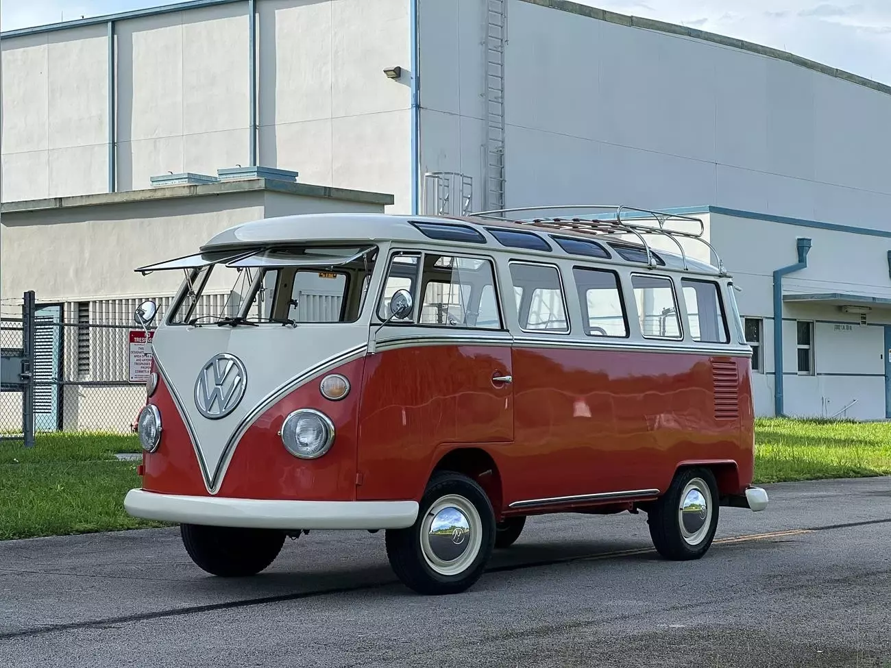 1973 Volkswagen VW Split Window Bus Kombi 1973 Volkswagen Van Samba 23 windows