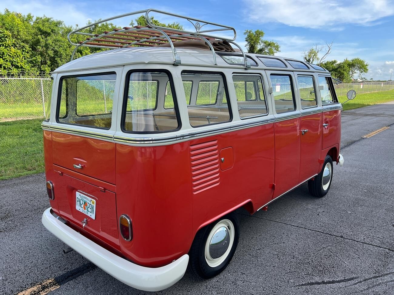 1973 Volkswagen Van Samba 23 windows - photo 13