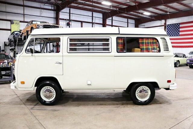 1973 Volkswagen Bus/Vanagon -- - photo 2