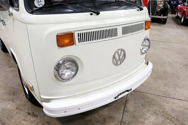 1973 Volkswagen Bus/Vanagon -- - photo 9