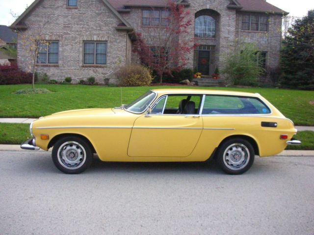 1973 VOLVO P1800 ES wagon "shooting brake" manual, AC, excellent! 1973 Volvo P1800ES