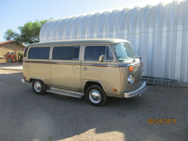 1973 VW II 9 Pass. bus/lvan 1973 Volkswagen Bus/Vanagon VW, Ty. II, 9 Pass. bus/van