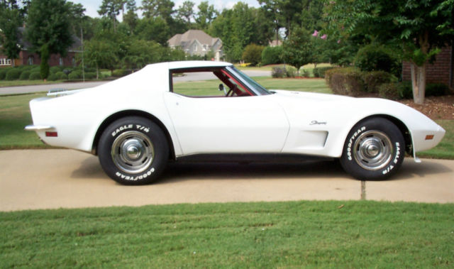 1973 Chevrolet Corvette Coupe with T-Top and luggage rack - photo 5