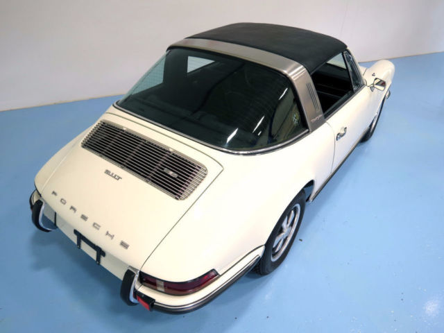 1973 Porsche 911 ONLY 54K MILES. 1,944 BUILD BOSCH CIS INJECTION 14 - photo 12