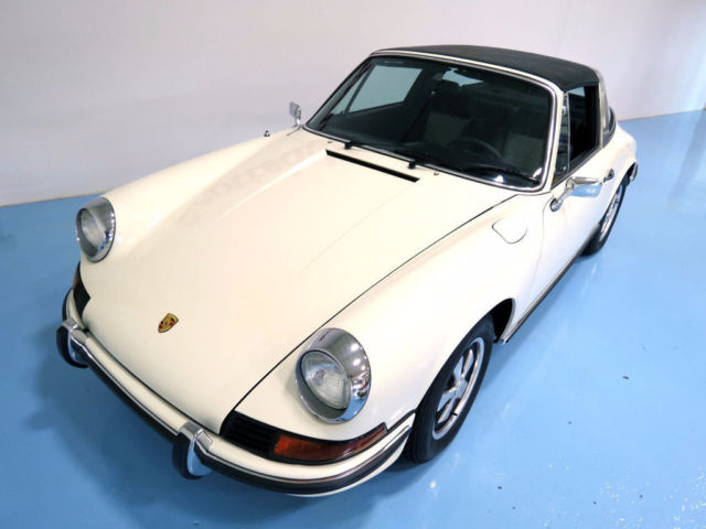 1973 Porsche 911 ONLY 54K MILES. 1,944 BUILD BOSCH CIS INJECTION 14 - photo 9
