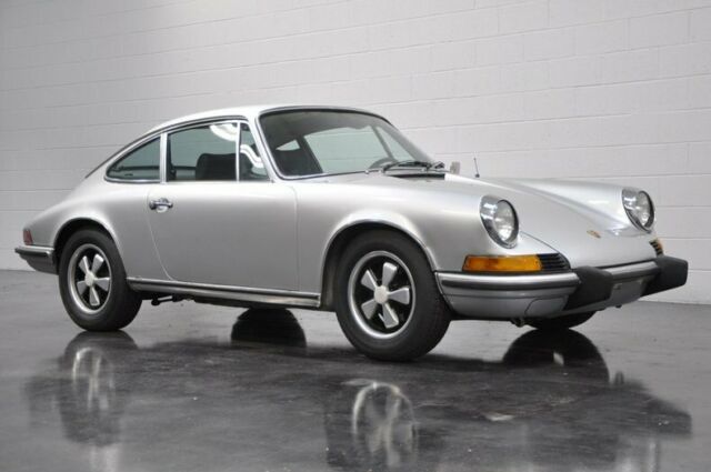 1973.5 Porsche 911T Coupe - Silver Metallic/Black 1973 Porsche 911 T
