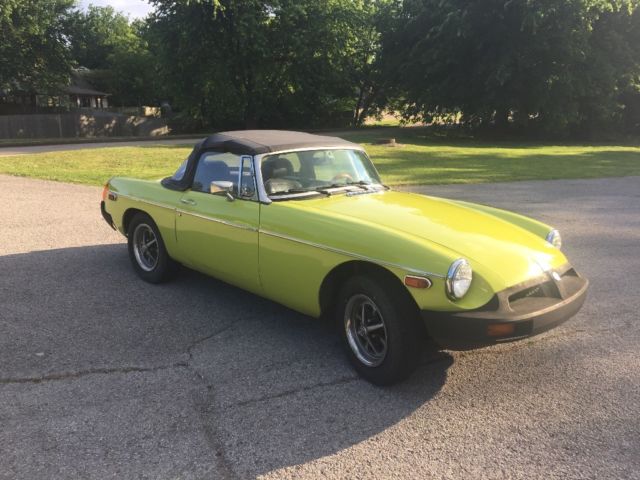 1974 MG MGB - photo 2