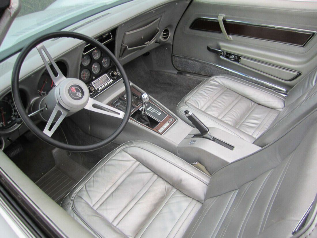 1974 Chevrolet Corvette leather - photo 10