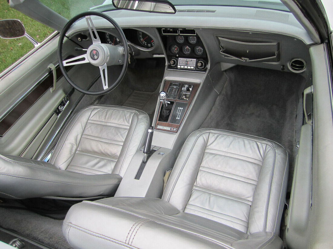 1974 Chevrolet Corvette leather - photo 6