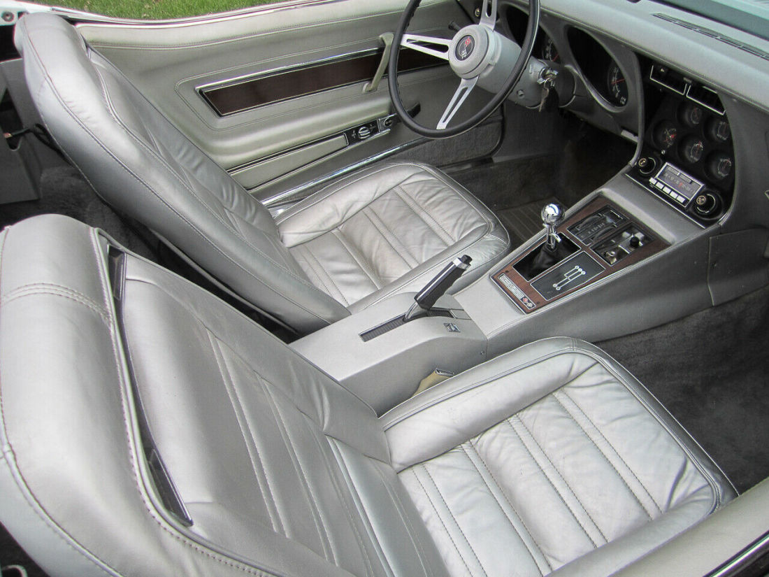 1974 Chevrolet Corvette leather - photo 7