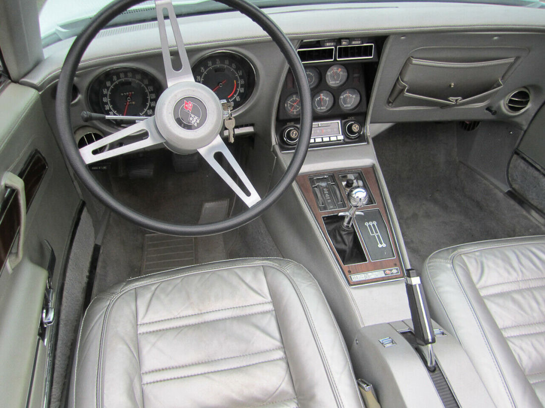 1974 Chevrolet Corvette leather - photo 9