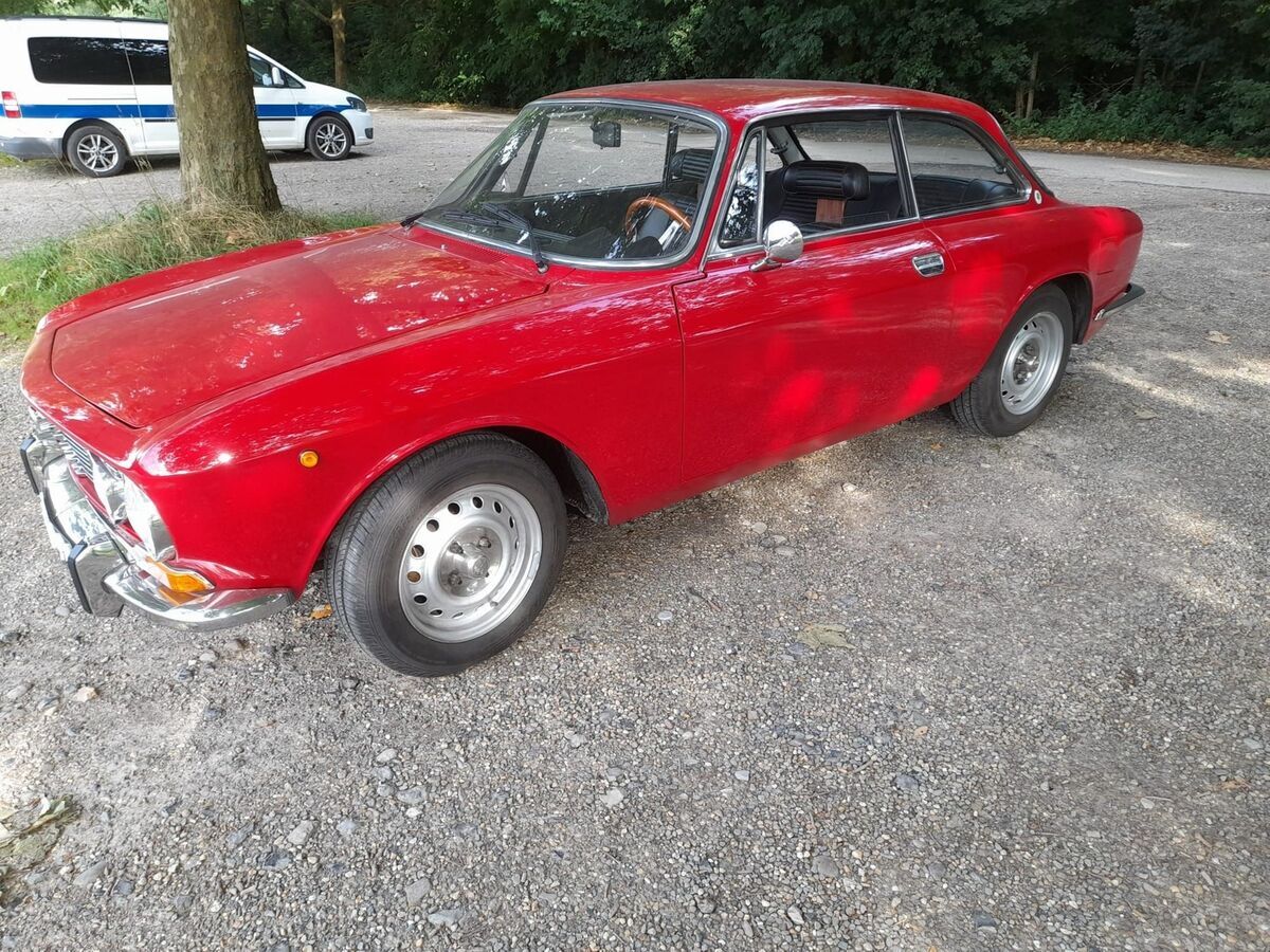 1974 Alfa Romeo 1600 1600 GT, New Rear Axle, Engine, Steering Gear, Brakes - photo 6