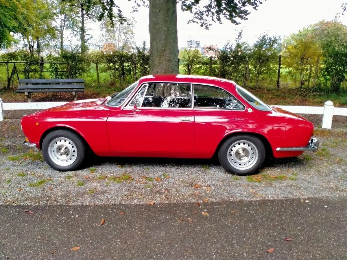 1974 Alfa Romeo 1600 1600 GT, New Rear Axle, Engine, Steering Gear, Brakes - photo 7
