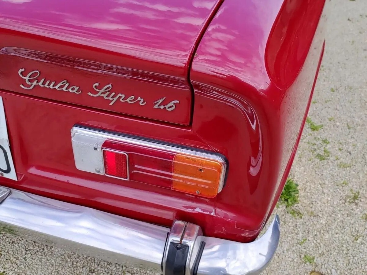 1974 Alfa Romeo 1750 40,900KM - Rare, Perfect Interior, Well Maintained - photo 3