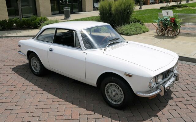 1974 Alfa Romeo GTV - photo 2