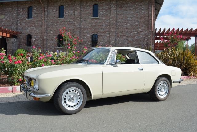 1974 Alfa Romeo GTV 2000 GTV - photo 3