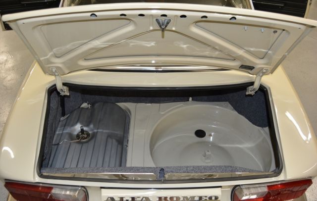 1974 Alfa Romeo GTV 2000 GTV - photo 5