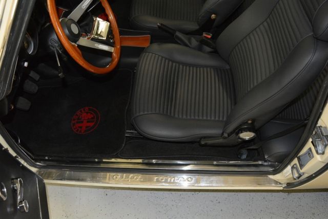 1974 Alfa Romeo GTV 2000 GTV - photo 7
