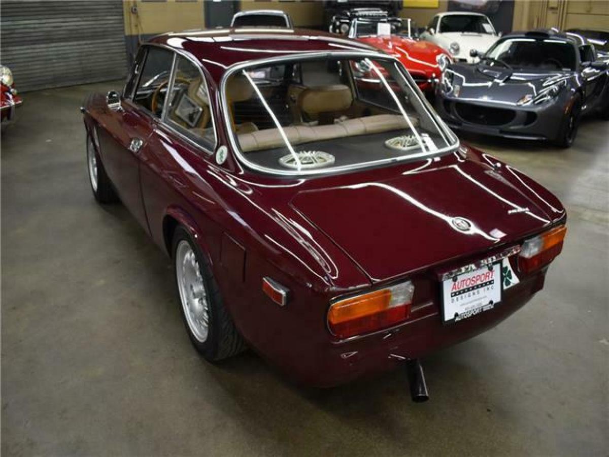 1974 Alfa Romeo GTV 2000 - photo 5