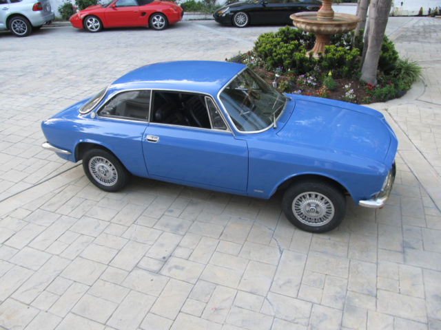 1974 Alfa Romeo GTV 2000 Azzuro Lemans with Spica Injected 2.0L 1974 Alfa Romeo GTV