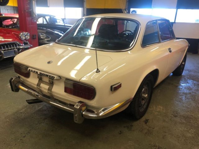1974 Alfa Romeo GTV GTV 2000 Coupe - photo 12