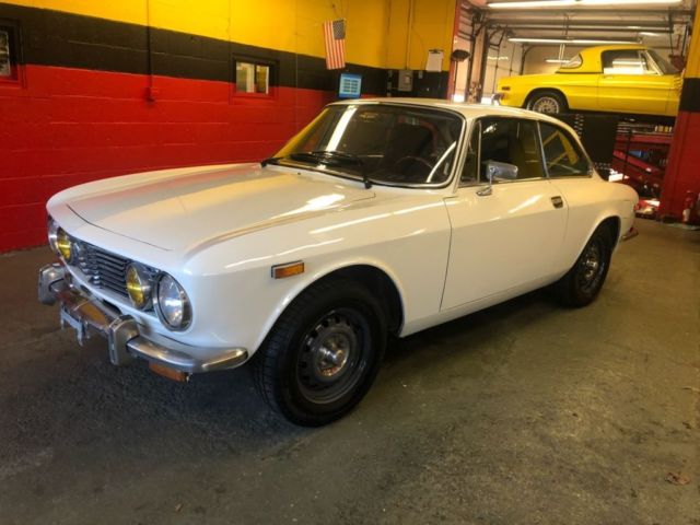 1974 Alfa Romeo GTV GTV 2000 Coupe - photo 8