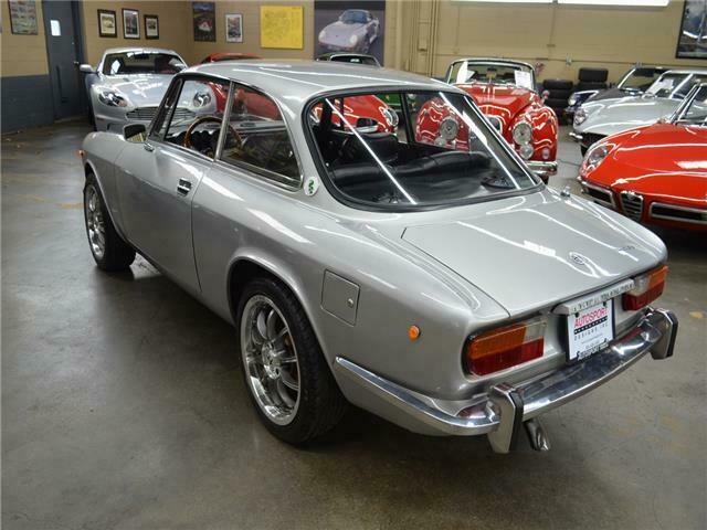 1974 Alfa Romeo GTV 2000 - photo 5