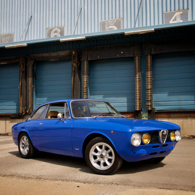 1974 Alfa Romeo GTV, Amazing custom leather interior, LeMans Blue exterior 1974 Alfa Romeo GTV