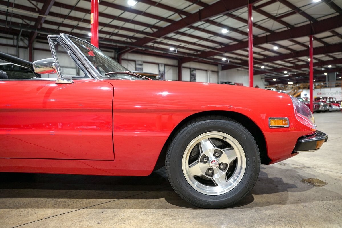 1974 Alfa Romeo Iniezione Spyder - photo 11