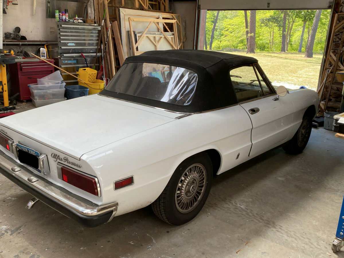 1974 Alfa Romeo Spider Convertible - photo 12
