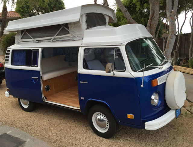 1974 Blue / White VW Bus Camper 1974 Volkswagen Bus/Vanagon
