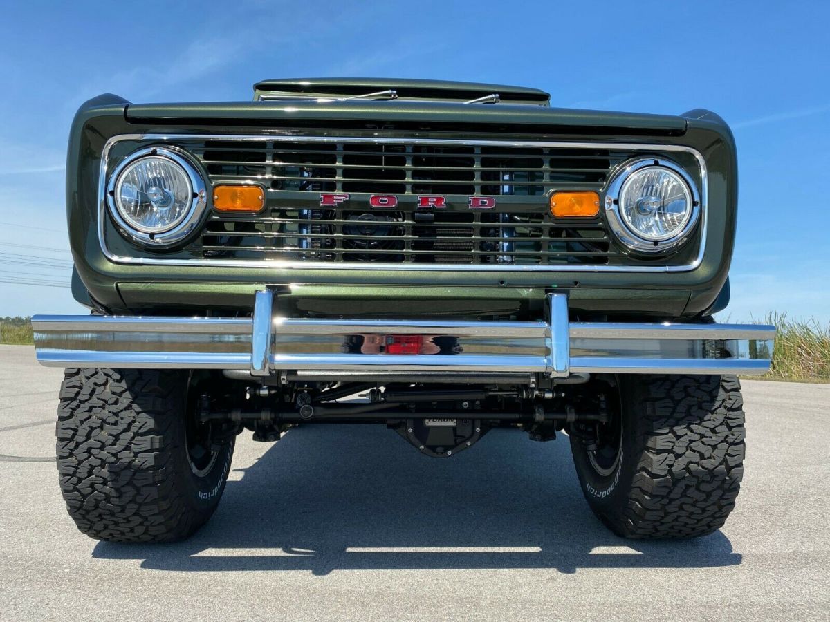 1974 Ford Bronco FULLY RESTORED NEWLY BUILT BRONCO WAGON - photo 9