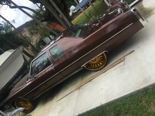 1974 Cadillac coupe deville donk 26” rims chevy big block 1974 Cadillac DeVille
