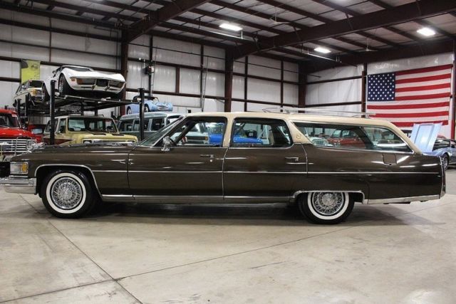 1974 Cadillac Fleetwood Wagon 60 Special - photo 2