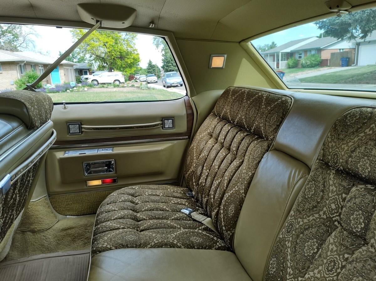 1974 Cadillac DeVille Sedan DeVille - photo 2