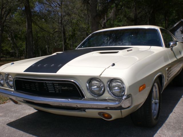 1974 Challenger Dodge Rally 360 auto with factory A/C lots of extra NOS parts 1974 Dodge Challenger Rally