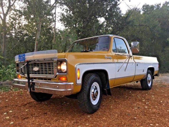 1974 Chevrolet C20 Pickup Truck - Custom Deluxe, camper special squarebody 1974 Chevrolet C-10 Custom deluxe