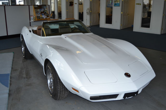 1974 Chevrolet Corvette Base Convertible 2-Door 7.4L 1974 Chevrolet Corvette