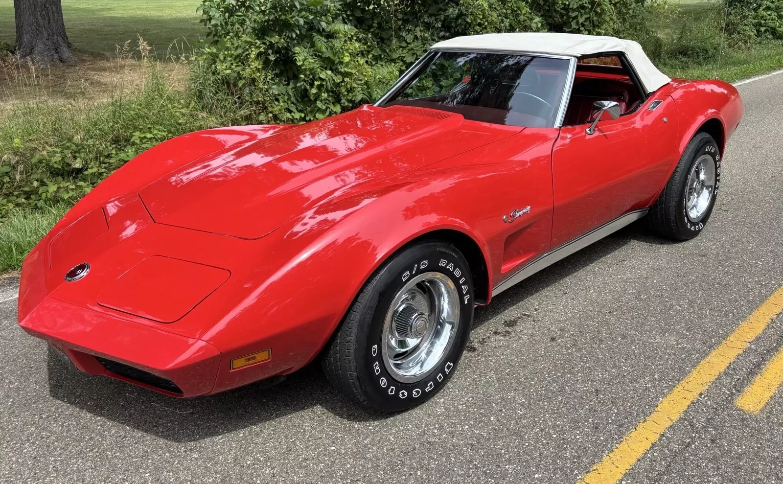 1974 Chevrolet Corvette Red with white top - photo 10