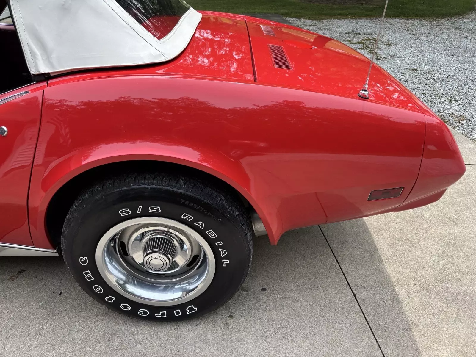 1974 Chevrolet Corvette Red with white top - photo 12