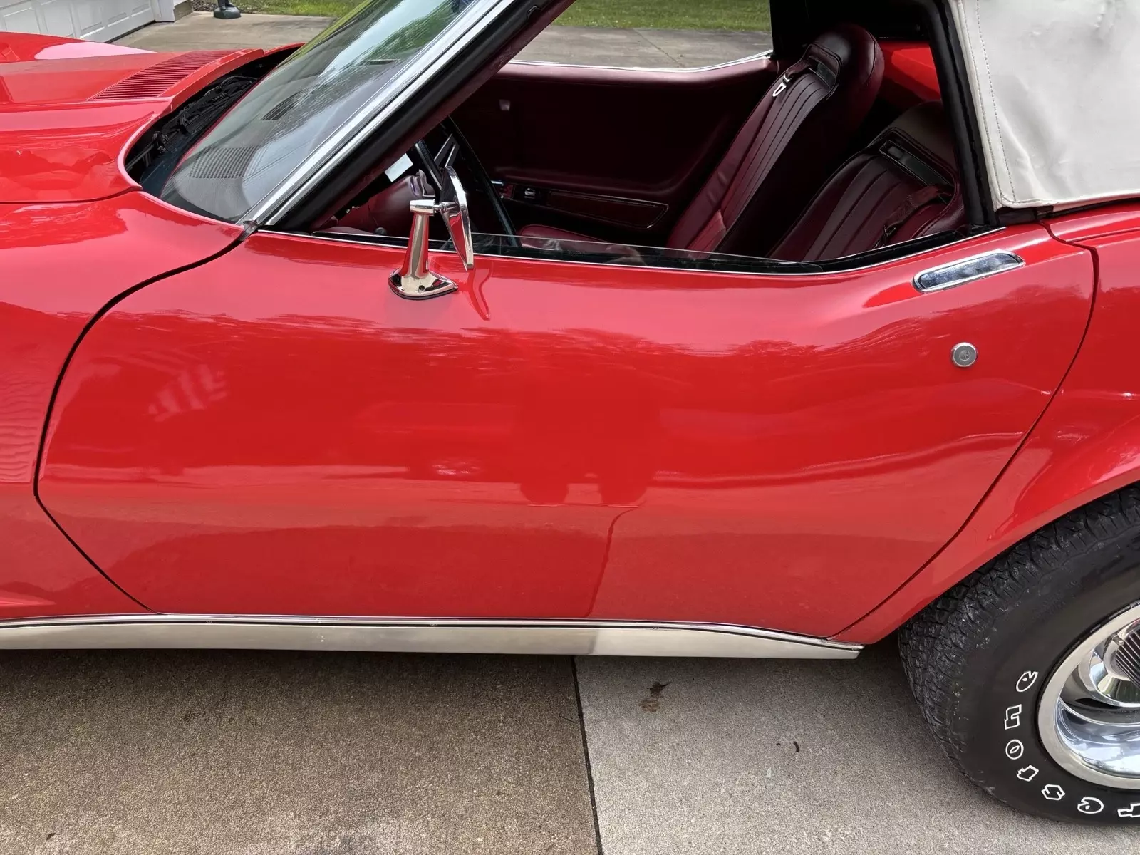 1974 Chevrolet Corvette Red with white top - photo 13