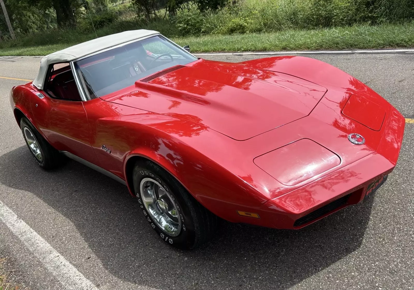 1974 Chevrolet Corvette Red with white top - photo 3