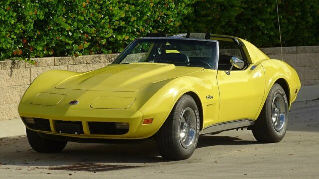 1974 CHEVROLET CORVETTE STING RAY 33,000 MILES WITH 4 SPEED MANUAL TRANSMISSION 1974 Chevrolet Corvette FACTORY
