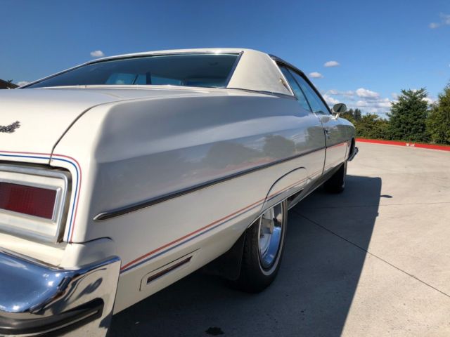 1974 Chevrolet Impala white/red - bicentennial - photo 5
