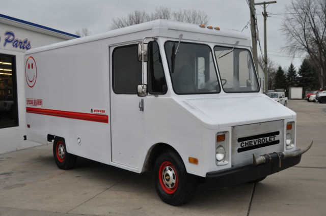 1974 Chevrolet P30 step van - photo 6