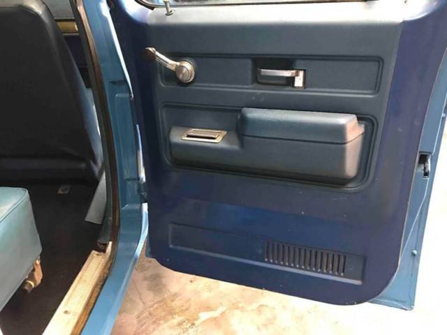 1974 Chevrolet Suburban Custom 4X4 - photo 12