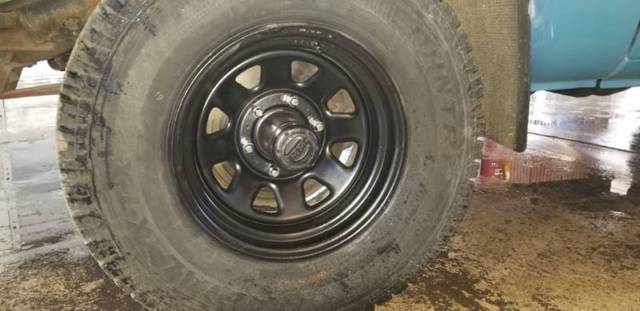 1974 Chevrolet Suburban Custom 4X4 - photo 3
