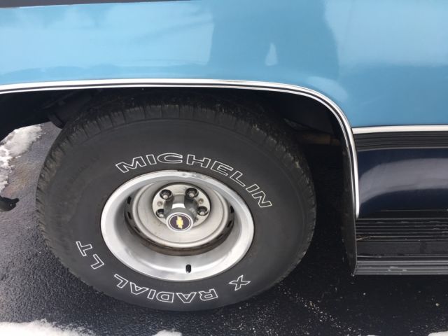 1974 Chevrolet Suburban 402 BIG BLOCK SQUARE BODY ! A/C - photo 11
