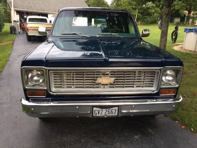 1974 Chevrolet Suburban 402 BIG BLOCK SQUARE BODY ! A/C - photo 7