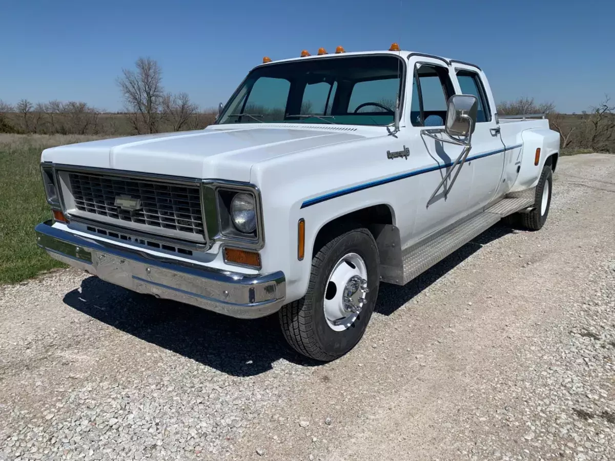 1974 chevy C30 Cheynne Super 1974 Chevrolet C-10